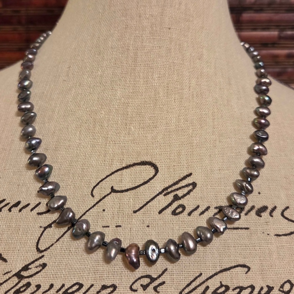 Elegant Silver Peacock Freshwater Pearl Necklace. NWOT